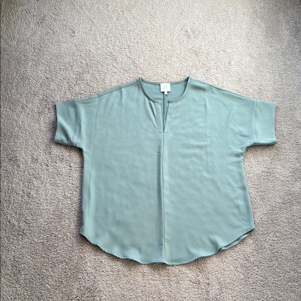 Green Short Sleeve Boxy Blouse with Mandarin Collar